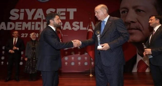 AK Parti Seçimlere Mehmet Ay'la gidecek!