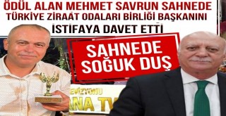 Mehmet Savrun Ödül Gecesi’nde Şok Etkisi Yarattı!