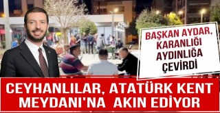 Ceyhanlılar Atatürk Kent Meydanı'na Akın Ediyor